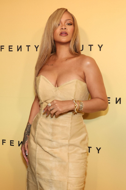 Rihanna at Rihanna x Fenty Beauty Launch Event in Los Angeles 8