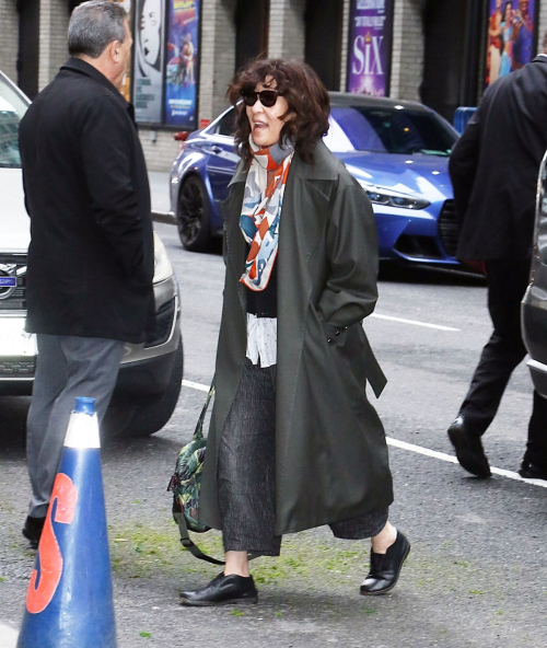 Sandra Oh Arrives at Late Show with Stephen Colbert 3