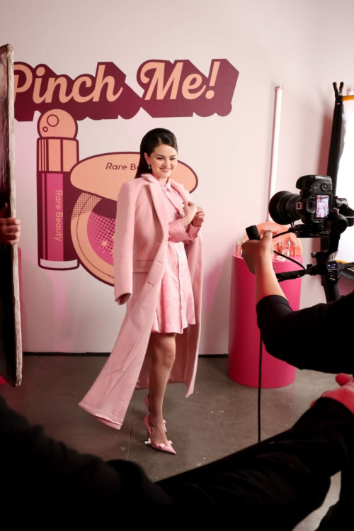 Selena Gomez Celebrates Launch of Rare Beauty’s Soft Pinch Luminous Powder Blush Collection in New York 3