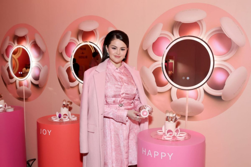 Selena Gomez Celebrates Launch of Rare Beauty’s Soft Pinch Luminous Powder Blush Collection in New York 5