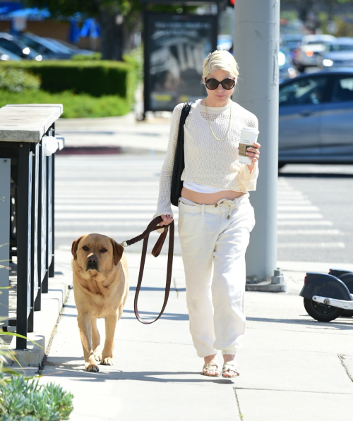 Selma Blair Grabs Coffee with Her Dog in Los Angeles 4