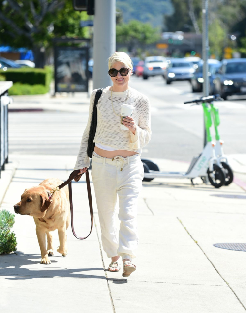 Selma Blair Grabs Coffee with Her Dog in Los Angeles 5