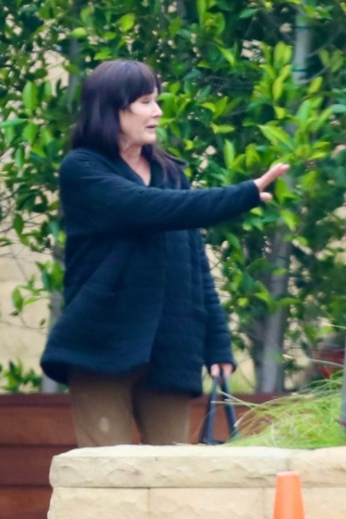 Shannen Doherty Leaves Soho House in Malibu 6