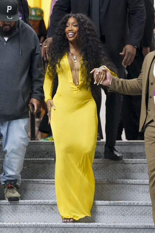 SZA Departs from iHeartRadio Music Awards in Hollywood 4