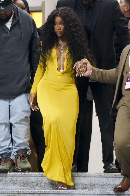 SZA Departs from iHeartRadio Music Awards in Hollywood 5