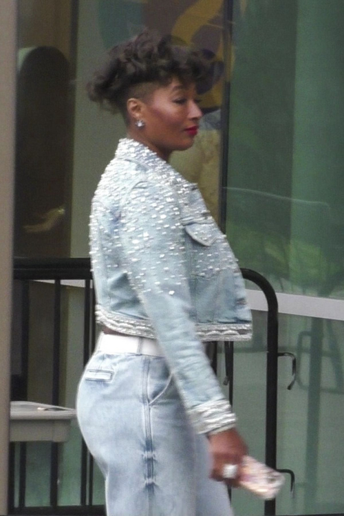 Toccara Jones Arrives at Lakers Game in Los Angeles 6