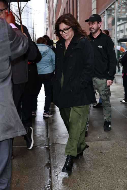 Valerie Bertinelli Leaves Drew Barrymore Show in New York 6