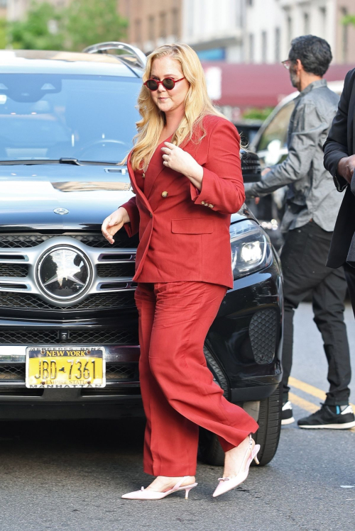 Amy Schumer Arrives at IF Premiere New York 5