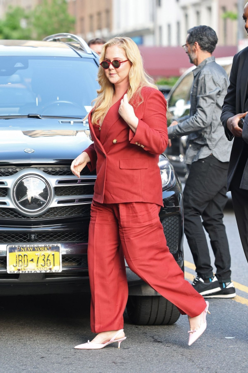 Amy Schumer Arrives at IF Premiere New York 6