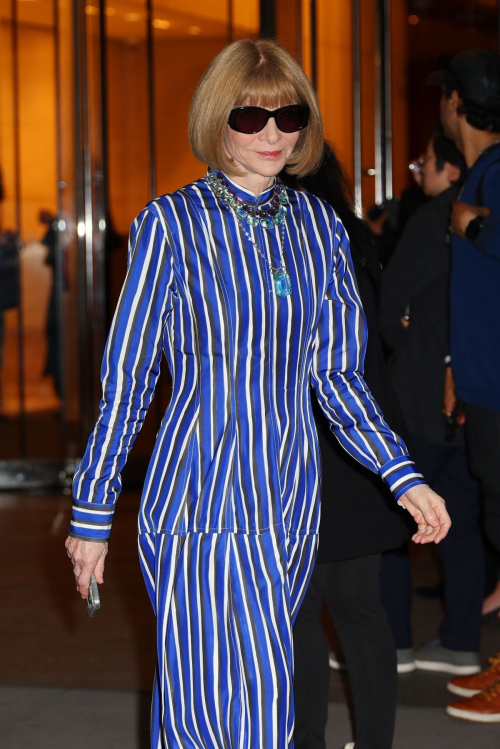 Anna Wintour Leaves Ralph Lauren Fashion Show in New York 6