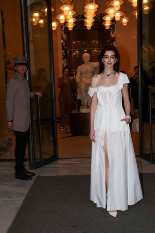 Anne Hathaway at Bulgari Hotel in Rome 3