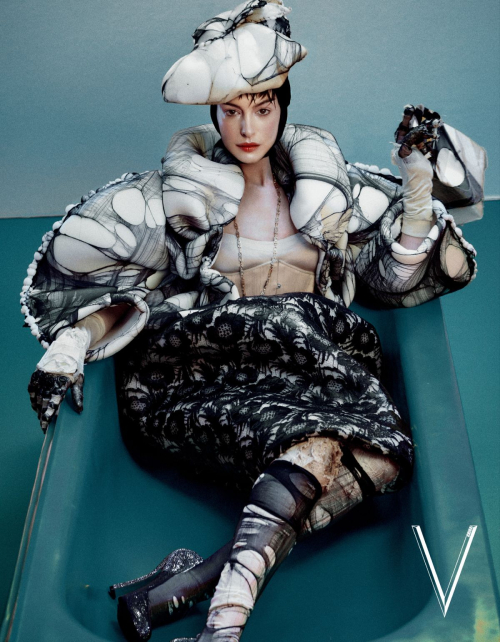 Anne Hathaway for V Magazine China Summer 2024