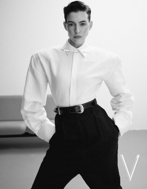 Anne Hathaway for V Magazine China Summer 2024 10