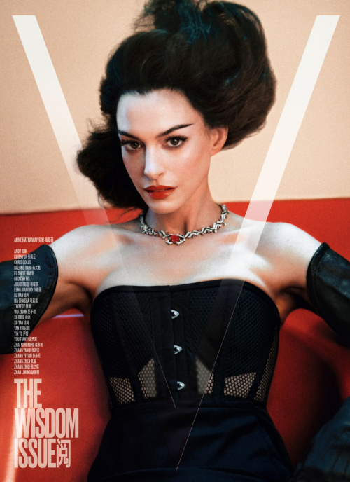 Anne Hathaway for V Magazine China Summer 2024 13