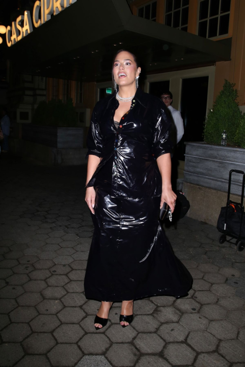 Ashley Graham Leaves King’s Trust Event at Casa Cipriani 3