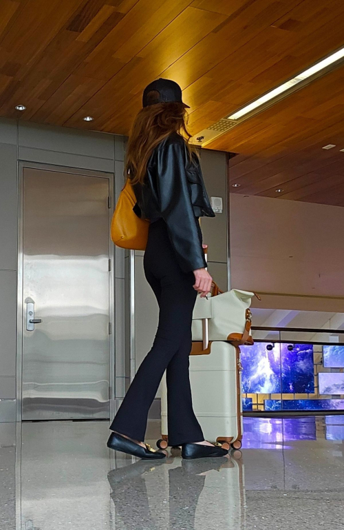 Blanca Blanco Tom Bradley International Terminal LAX Airport 4