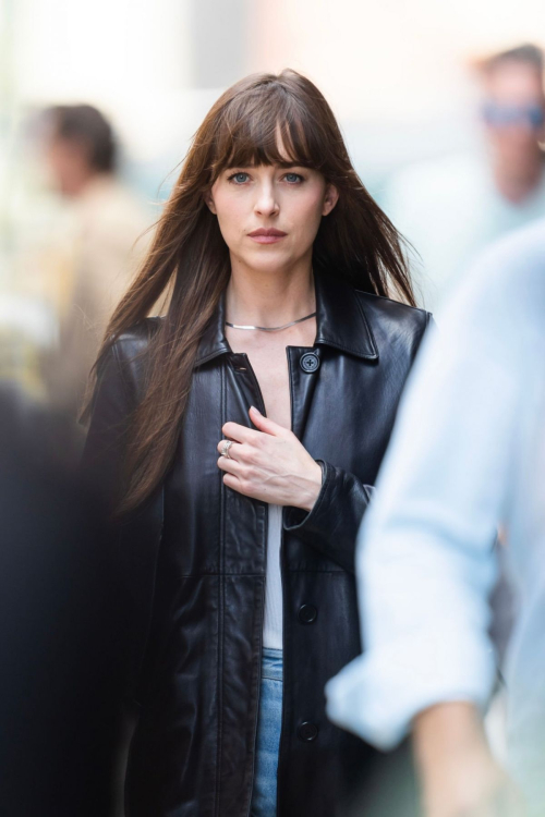 Dakota Johnson Filming Materialists in New York 3