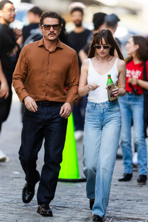 Dakota Johnson Filming Materialists in New York 4