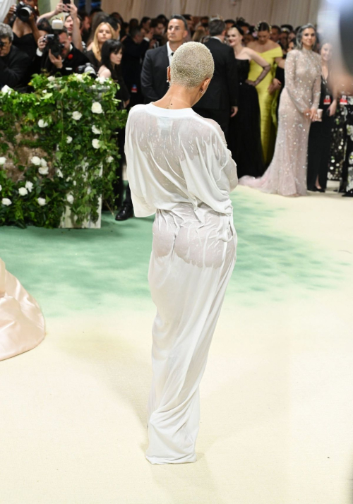 Doja Cat at Met Gala Sleeping Beauties Celebration in New York 4