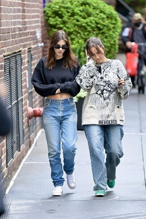 Emily Ratajkowski Out with a Friend in New York