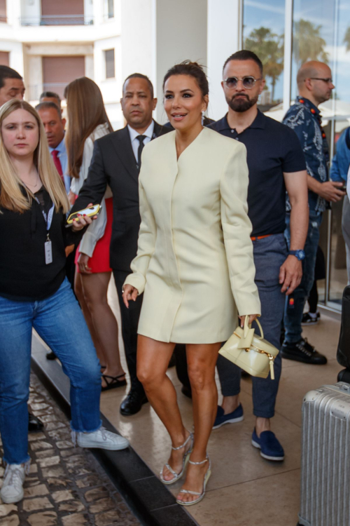 Eva Longoria Arrives at Hotel Martinez at 77th Cannes Film Festival 6