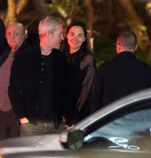 Gal Gadot Celebrates 39th Birthday with Husband and Friends in Los Angeles 6