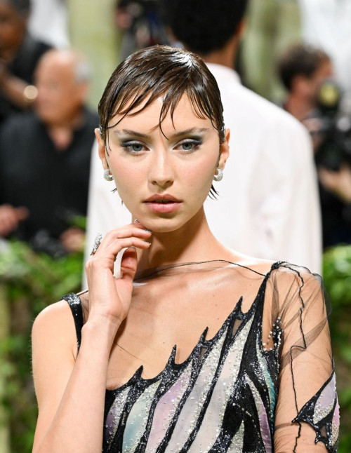 Iris Law at Met Gala Celebrating Sleeping Beauties Reawakening Fashion New York 2