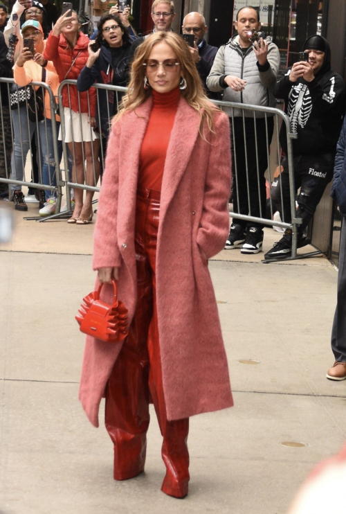 Jennifer Lopez Arrives at Good Morning America 1