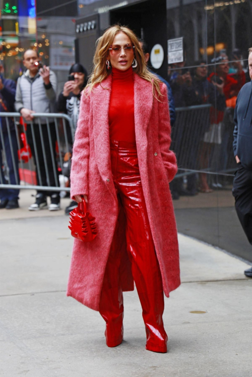 Jennifer Lopez Arrives at Good Morning America 2