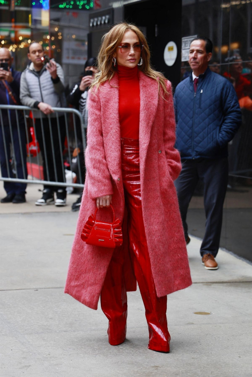 Jennifer Lopez Arrives at Good Morning America 4