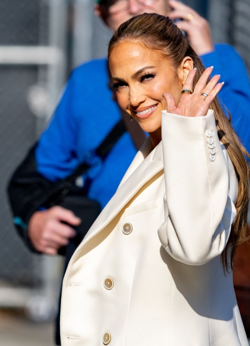 Jennifer Lopez Arrives at Jimmy Kimmel Live in Hollywood 4