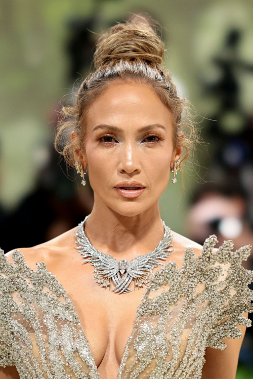 Jennifer Lopez at Met Gala Celebrating Sleeping Beauties in New York 9