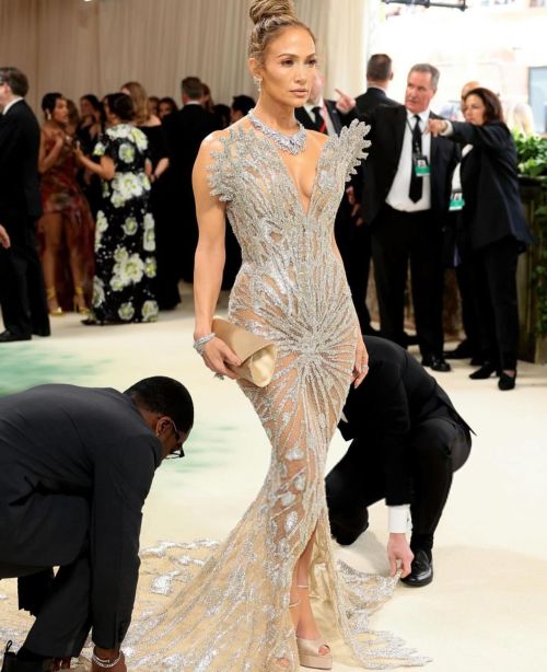 Jennifer Lopez seen in exquisite attire at Met Gala 2024, The Metropolitan Museum of Art, NYC 3