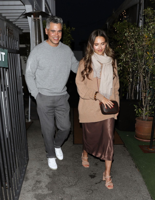 Jessica Alba and Cash Warren Celebrate 16th Wedding Anniversary in Los Angeles 2