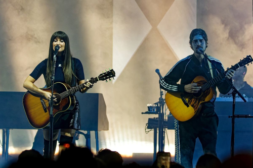 Kacey Musgraves Performs Manchester Apollo Theatre Manchester 2