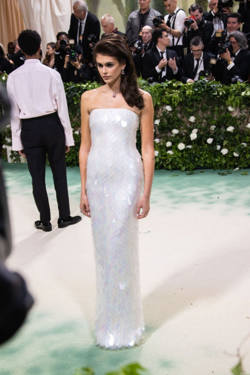 Kaia Gerber at Met Gala Celebrating Sleeping Beauties in New York 6