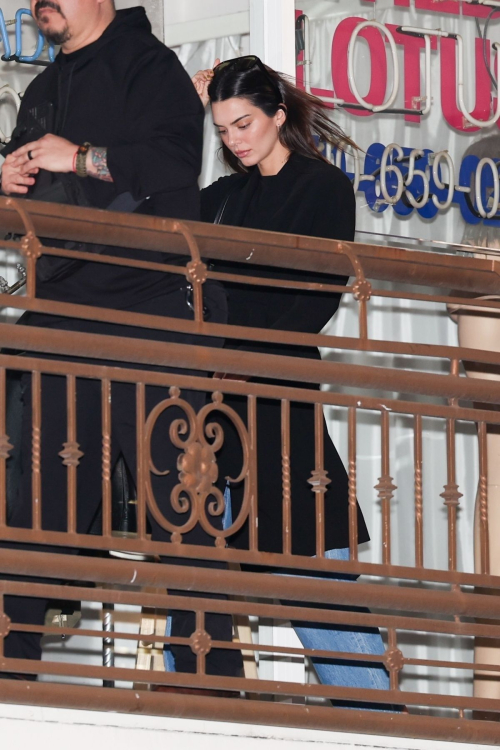 Kendall and Kylie Jenner Out for Dinner at Sushi Park in Los Angeles 8