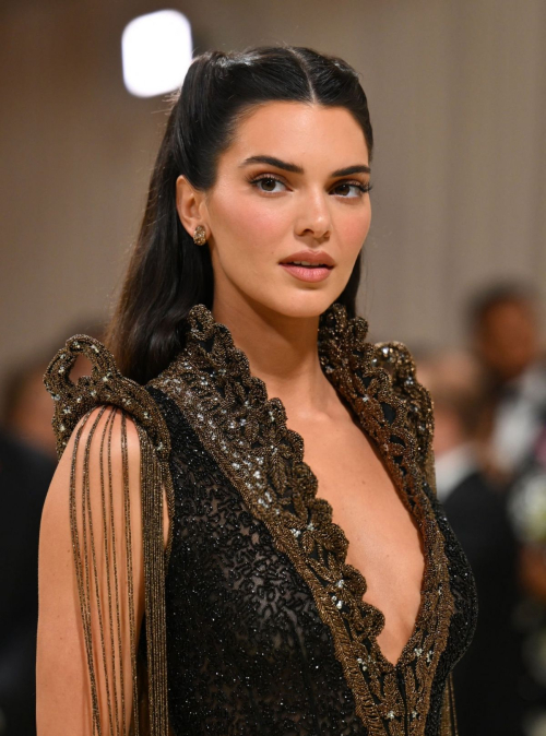 Kendall Jenner at Met Gala Celebrating Sleeping Beauties in New York 3