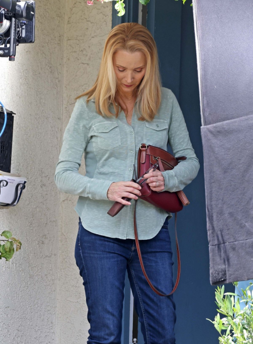 Lisa Kudrow on Set of No Good Deed in Hancock Park Los Angeles 5