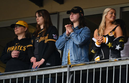 Livvy Dunne Chicago Cubs vs Pittsburgh Pirates Game PNC Park Pittsburgh 4