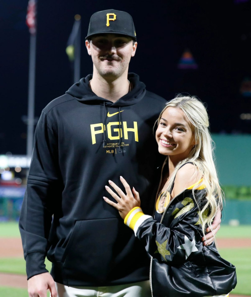 Livvy Dunne Chicago Cubs vs Pittsburgh Pirates Game PNC Park Pittsburgh 6