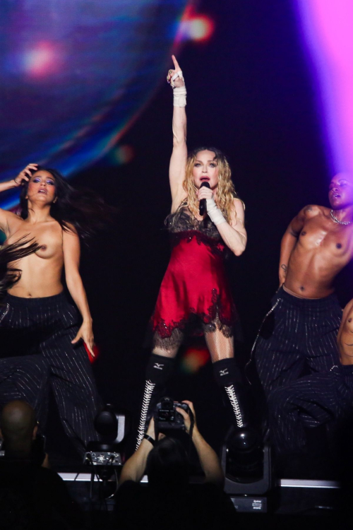 Madonna Performs at Copacabana Beach in Rio de Janeiro 4