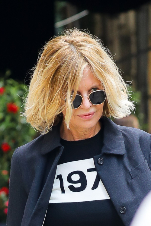 Meg Ryan Leaves Carlyle Hotel After Met Gala Fitting in New York 6