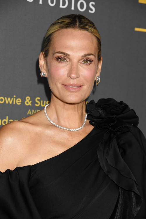 Molly Sims at Jhpiego Laughter is Best Medicine Gala in Los Angeles 4