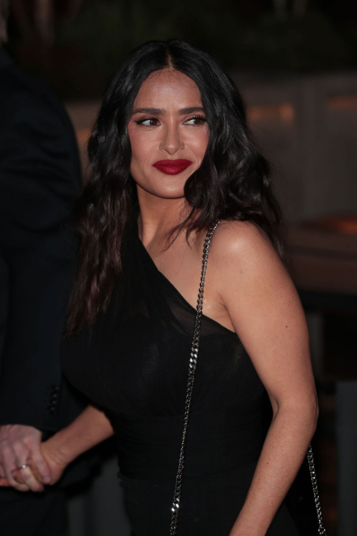 Salma Hayek Gucci Cruise 2025 Fashion Show Tate Modern London 1