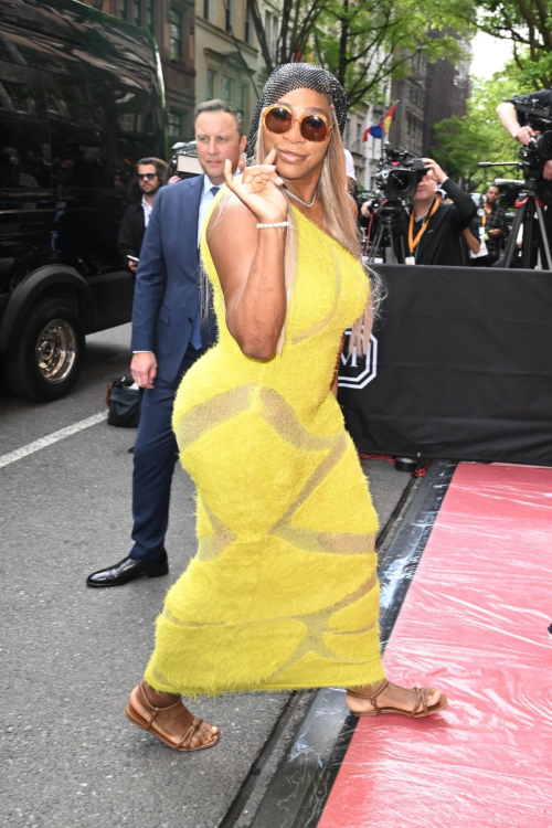 Serena Williams Arrives at Hotel in New York 6