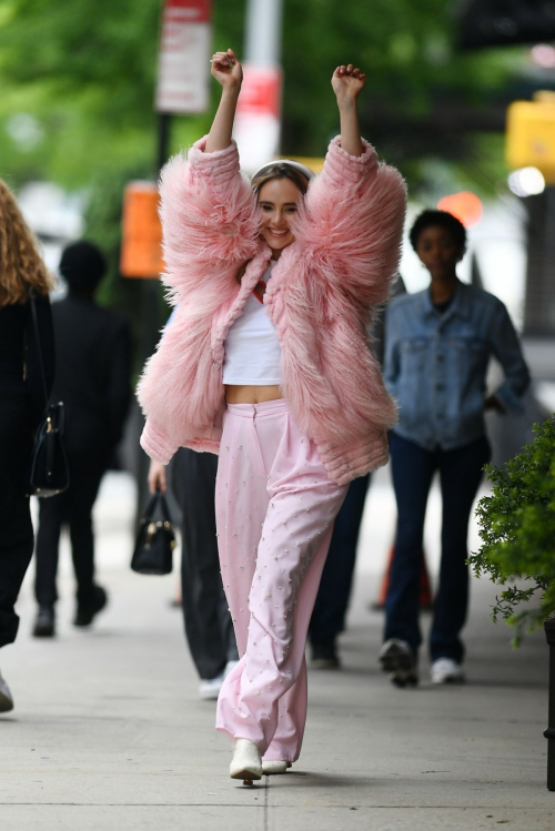 Suki Waterhouse Filming in New York 6