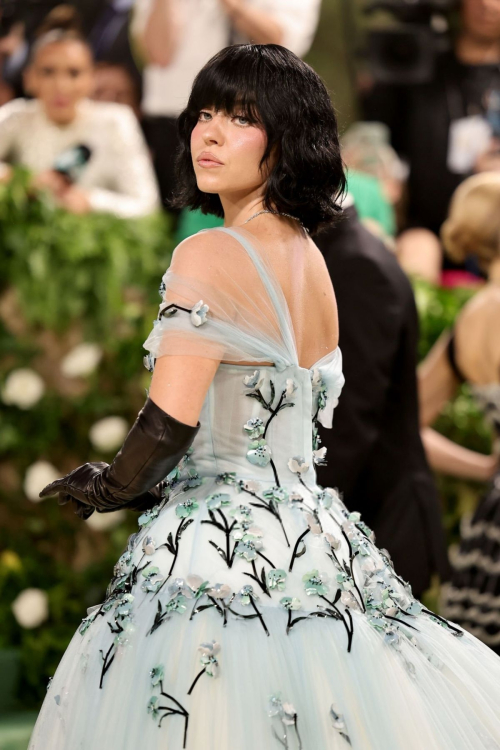 Sydney Sweeney at Met Gala Celebrating Sleeping Beauties in New York 3