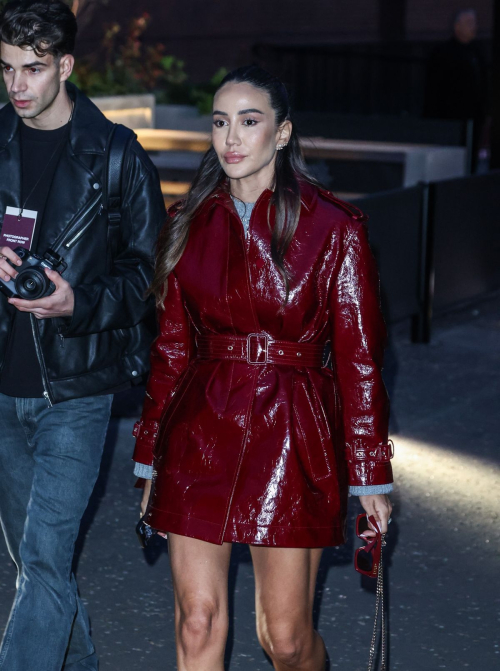 Tamara Kalinic at Gucci Cruise 2025 Fashion Show at Tate Modern in London 1