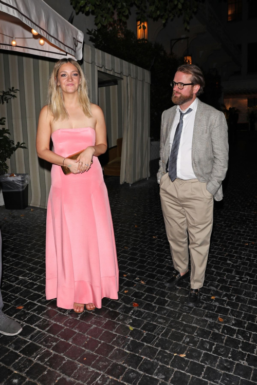 Abby Elliot Arrives at Afterparty for The Bear Show Premiere in Los Angeles 6